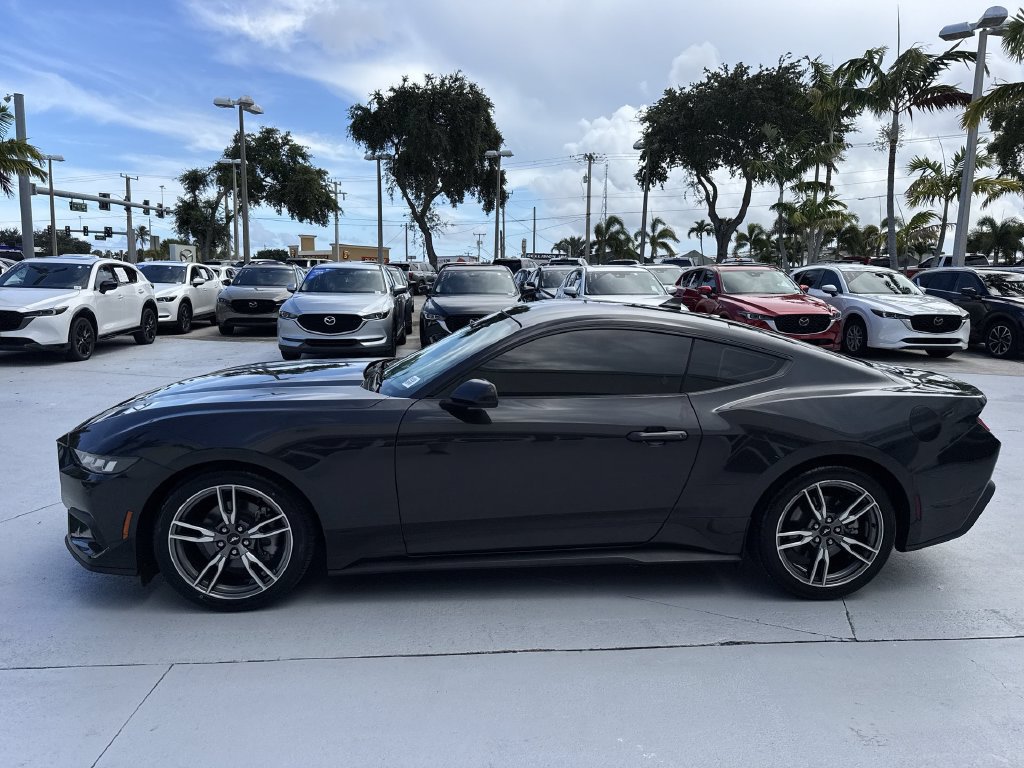 Used 2024 Ford Mustang Coupe RWD image 11