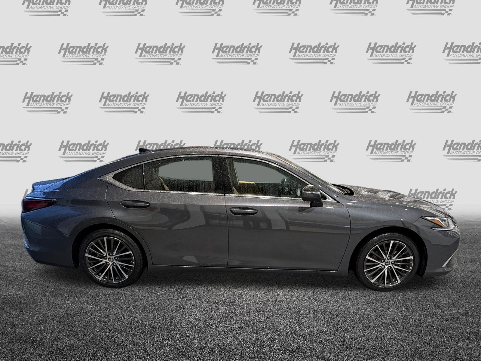 Used 2025 Lexus ES 350 w/ Premium Package FWD image 10