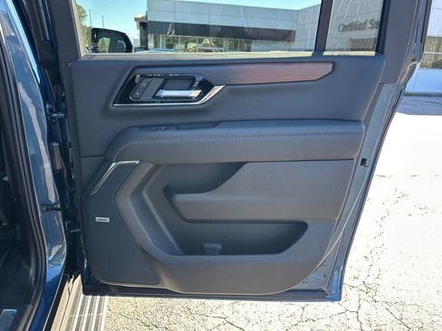 New 2026 GMC Yukon XL Denali w/ Sun & Power Step Package image 17