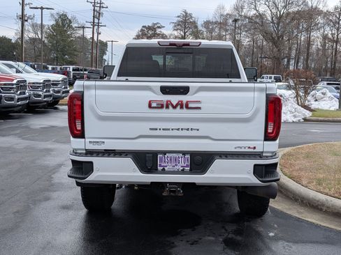 Used 2021 GMC Sierra 2500 AT4 w/ AT4 Preferred Package image 6