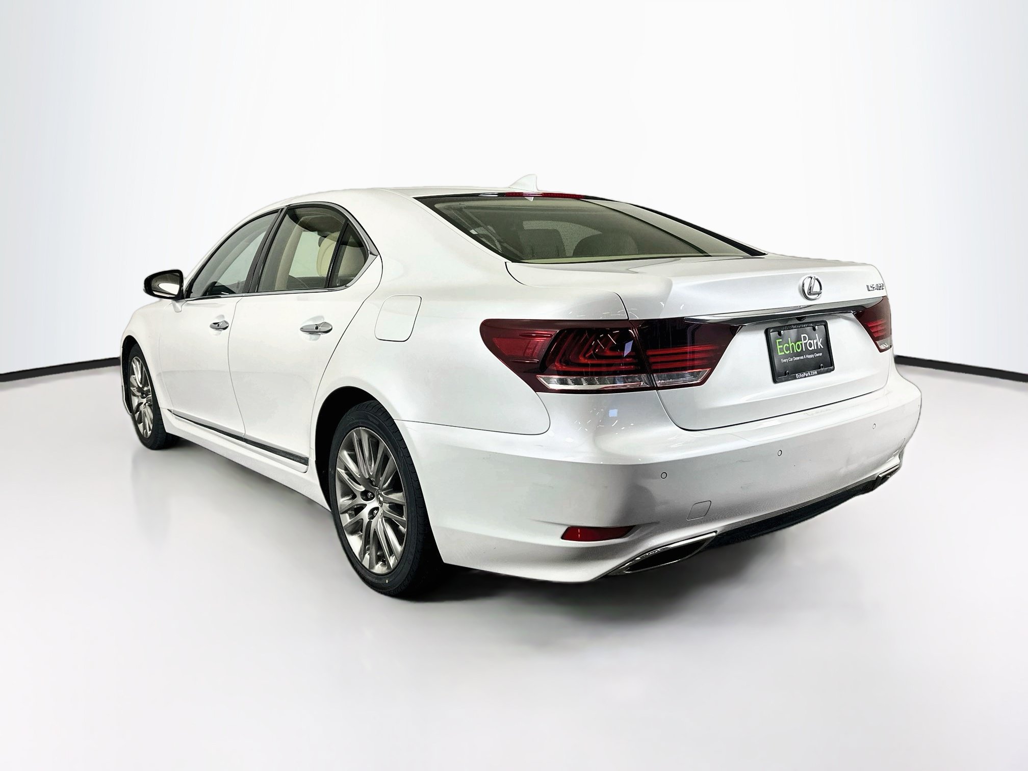 Used 2015 Lexus LS 460 w/ Comfort Package RWD image 5