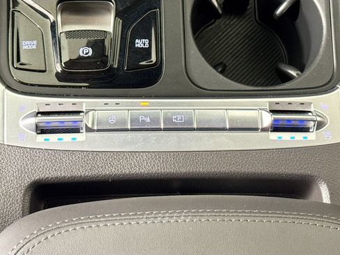 Used 2025 Kia Carnival SX Prestige FWD image 26