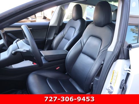 Used 2023 Tesla Model 3 Standard Range image 2