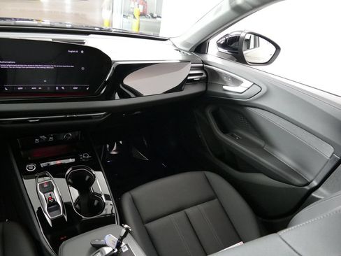 Used 2025 Audi A5 2.0T Premium Plus w/ Premium Plus AWD/4WD image 26