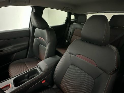 New 2026 Nissan Kicks SR w/ Cold Weather Package image 9