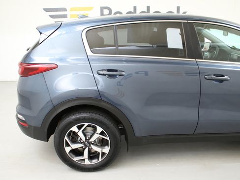 Used 2020 Kia Sportage LX w/ LX Popular Package AWD/4WD image 11