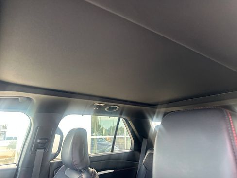 Used 2025 Ford Explorer ST AWD/4WD image 21