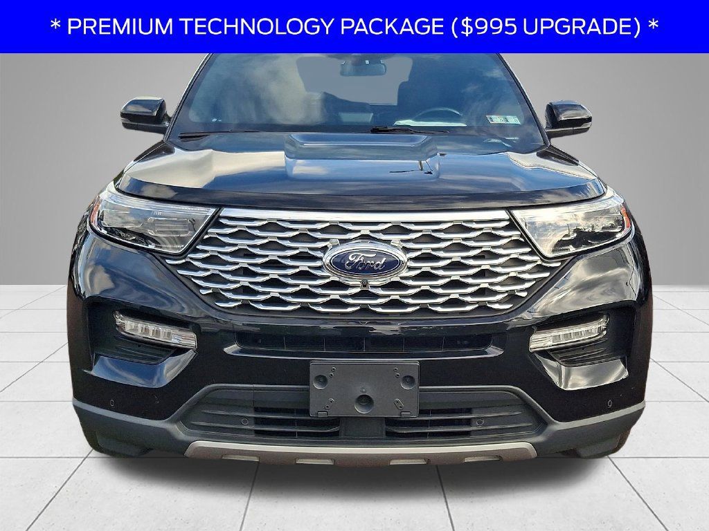 Used 2021 Ford Explorer Platinum w/ Equipment Group 601A AWD/4WD image 2
