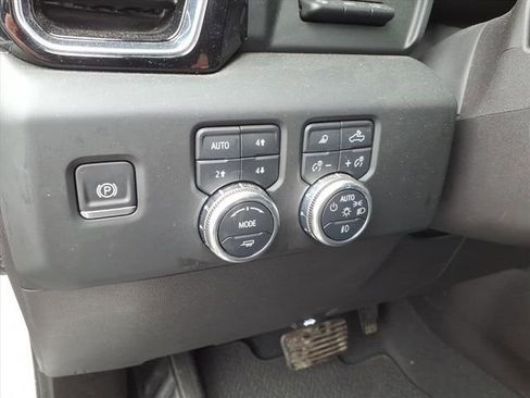 Used 2024 GMC Sierra 1500 Denali w/ Denali Reserve Package AWD/4WD image 32
