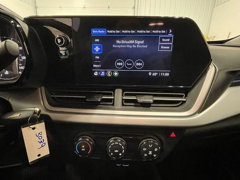 Used 2024 Chevrolet Trax LS w/ Driver Confidence Package FWD image 28