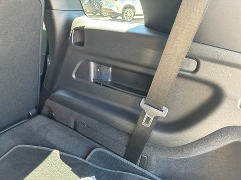 Used 2023 Mercedes-Benz EQB 300 4MATIC image 39