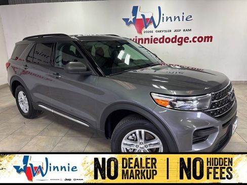 Used 2022 Ford Explorer XLT AWD/4WD image 1