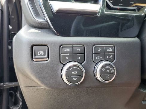 New 2026 GMC Sierra 2500 SLT w/ SLT Convenience Package AWD/4WD image 31