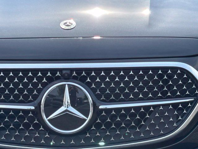 New 2027 Mercedes-Benz E 350 4MATIC Sedan image 3