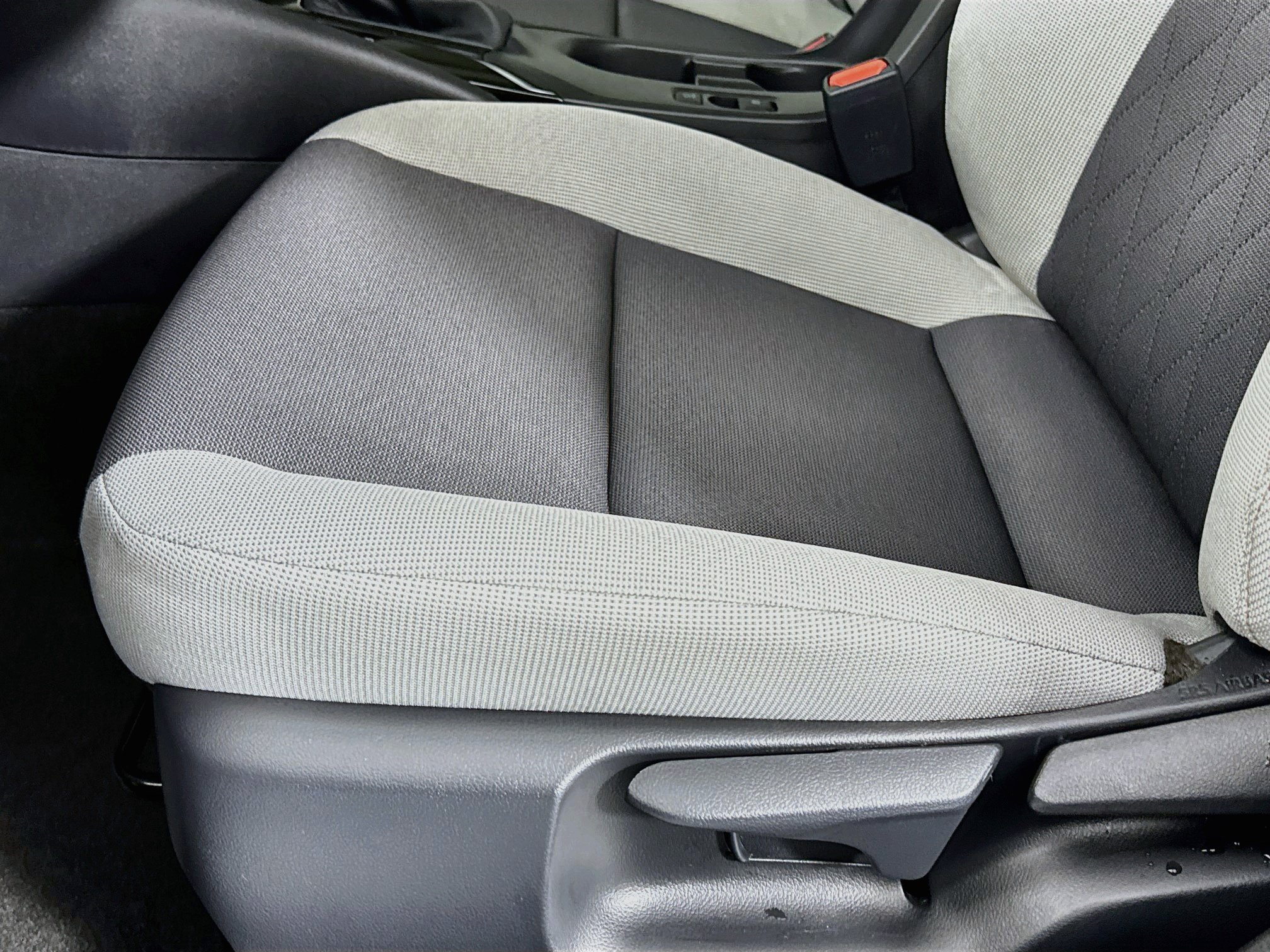 Used 2026 Toyota Corolla LE w/ LE Premium Package FWD image 18