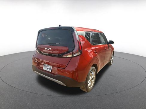 Used 2025 Kia Soul LX w/ LX Technology Package image 18