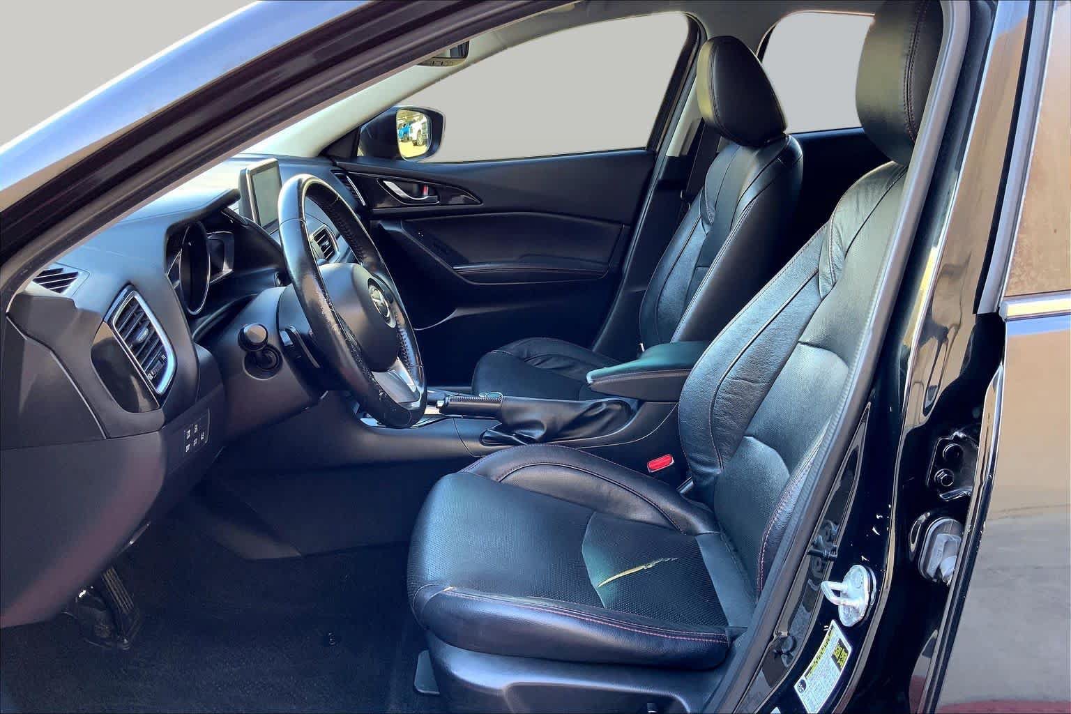 Used 2016 MAZDA MAZDA3 s Grand Touring w/ Technology Package FWD image 8