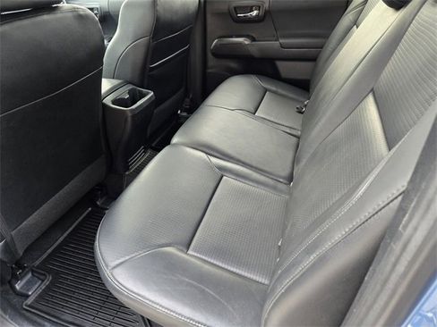 Used 2019 Toyota Tacoma TRD Off-Road image 34