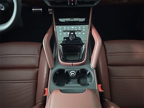 New 2025 Porsche Cayenne S image 22