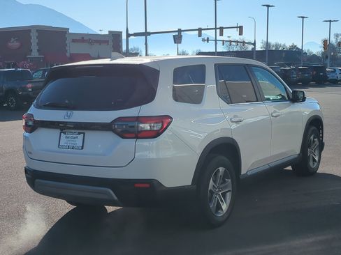 Used 2023 Honda Pilot EX-L image 3