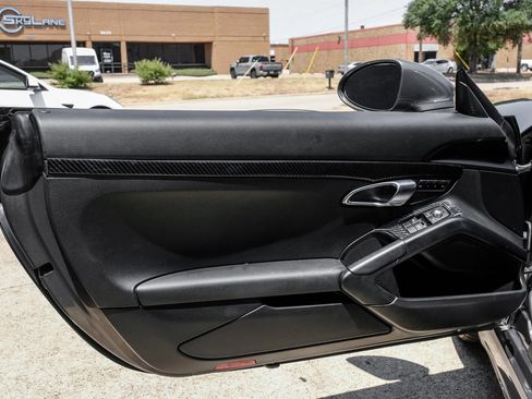 Used 2019 Porsche 718 Boxster RWD image 44