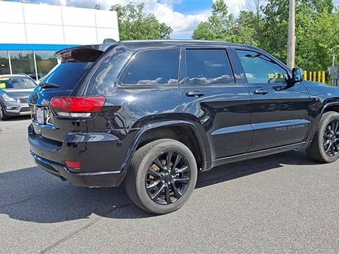 Used 2021 Jeep Grand Cherokee Laredo X image 8