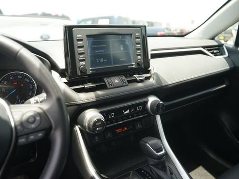 Used 2021 Toyota RAV4 XLE Premium AWD/4WD image 27