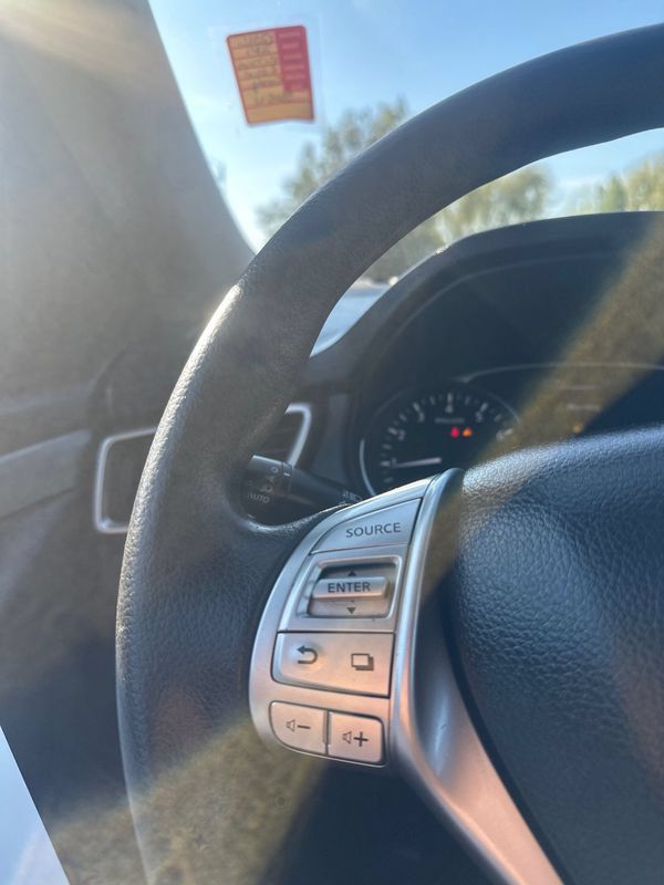 Used 2015 Nissan Rogue SV AWD/4WD image 31
