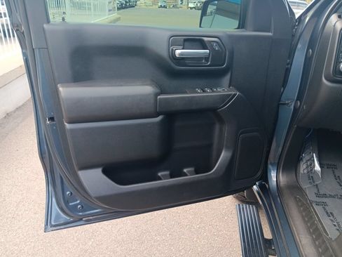 Used 2020 Chevrolet Silverado 1500 Custom Trail Boss w/ Custom Convenience Package AWD/4WD image 10