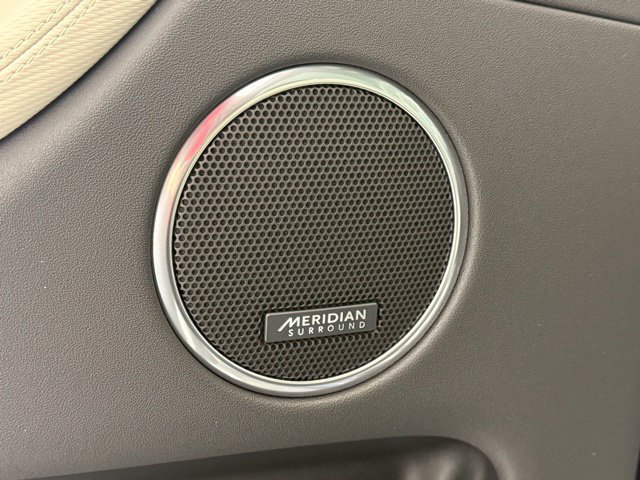 Certified 2025 Land Rover Discovery Sport Dynamic SE AWD/4WD image 25
