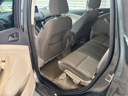 Used 2015 Ford Escape SE FWD image 11