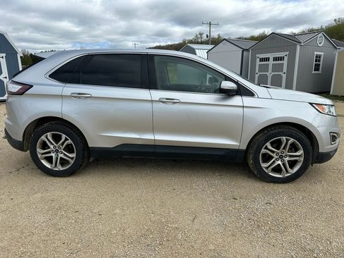 Used 2018 Ford Edge Titanium w/ Technology Package FWD image 5
