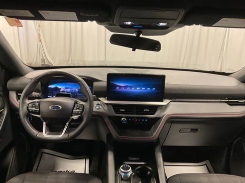 Used 2025 Ford Explorer ST-Line image 35