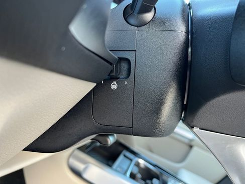 Certified 2025 Mercedes-Benz GLB 250 4MATIC image 22