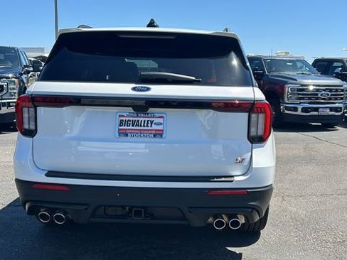 New 2026 Ford Explorer ST w/ Sun And Sound Package AWD/4WD image 4