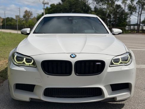Used 2014 BMW M5 image 8