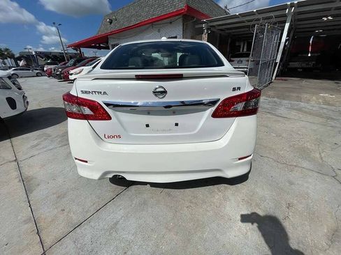 Used 2015 Nissan Sentra SR w/ SR Premium Package FWD image 15