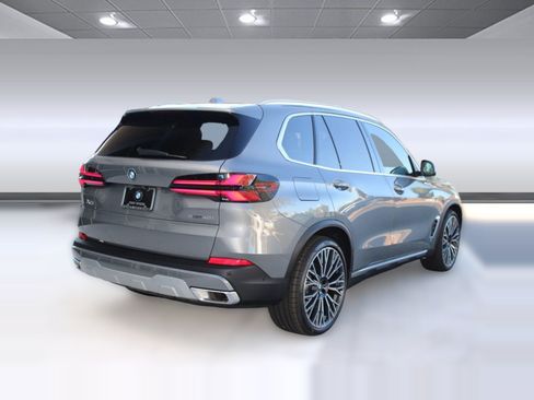 Used 2026 BMW X5 sDrive40i RWD image 9