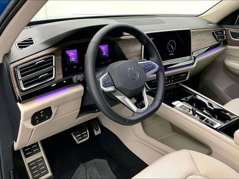 Used 2025 Volkswagen Atlas SEL Premium R-Line image 14