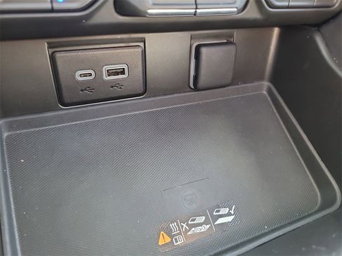 Used 2023 GMC Yukon AT4 w/ Technology Package image 26