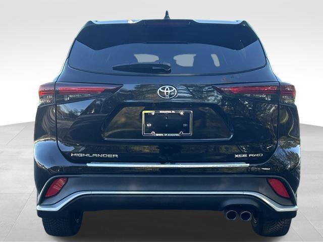 Used 2024 Toyota Highlander XSE AWD/4WD image 4