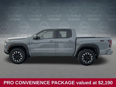 Used 2023 Nissan Frontier PRO-4X w/ Pro Convenience Package image 2