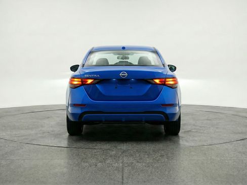 Used 2025 Nissan Sentra SV FWD image 7