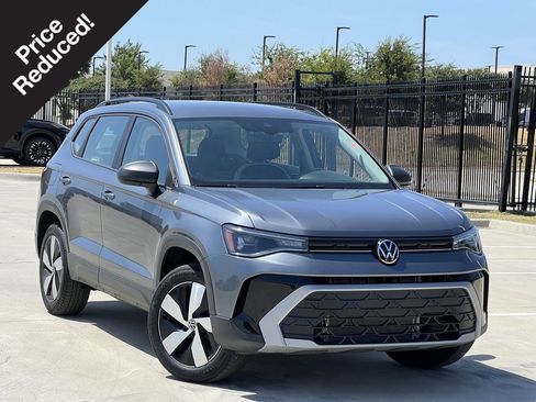 Used 2026 Volkswagen Taos S AWD/4WD image 1