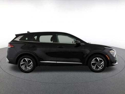 Used 2025 Kia Sportage LX FWD image 10