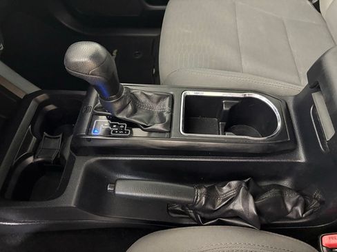 Used 2018 Toyota Tacoma SR w/ SR Convenience Package AWD/4WD image 31