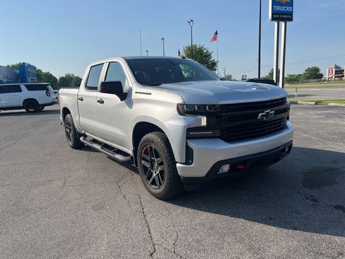 Used 2022 Chevrolet Silverado 1500 RST w/ Redline Edition AWD/4WD image 2