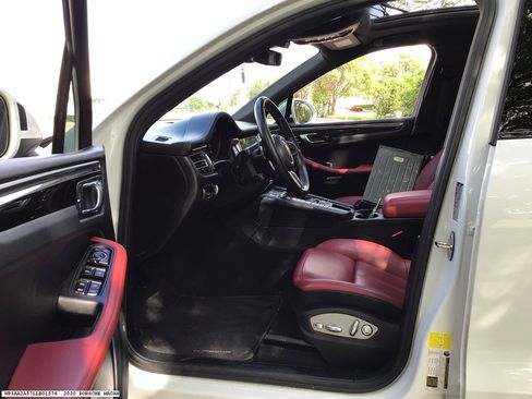 Used 2020 Porsche Macan image 8