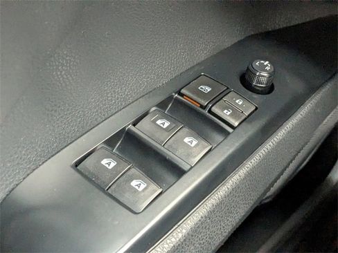 Used 2018 Toyota Camry SE image 20