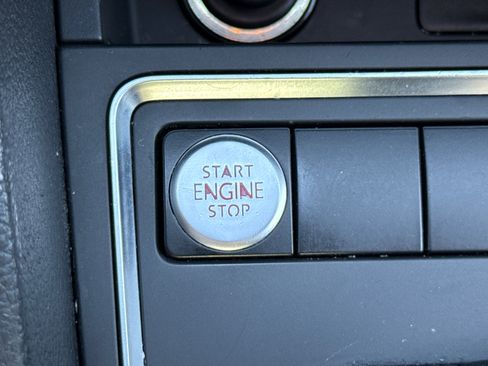 Used 2017 Volkswagen Jetta SE FWD image 29